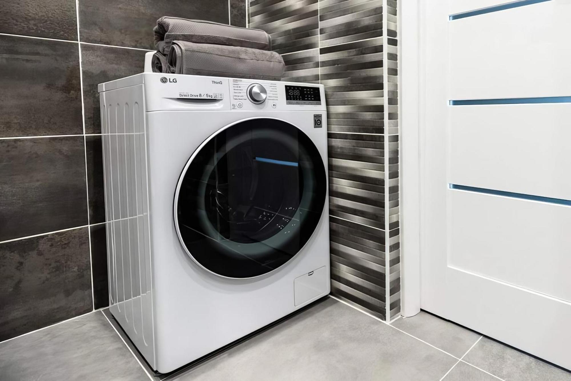 Center Pearl 2Br Wifi Easy-Check-In Apartment Klaipeda Luaran gambar